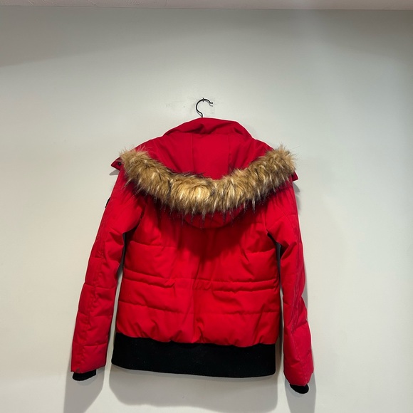Guess Vibrant Red Puffer Jacket with Black Details - Picture 2 of 3